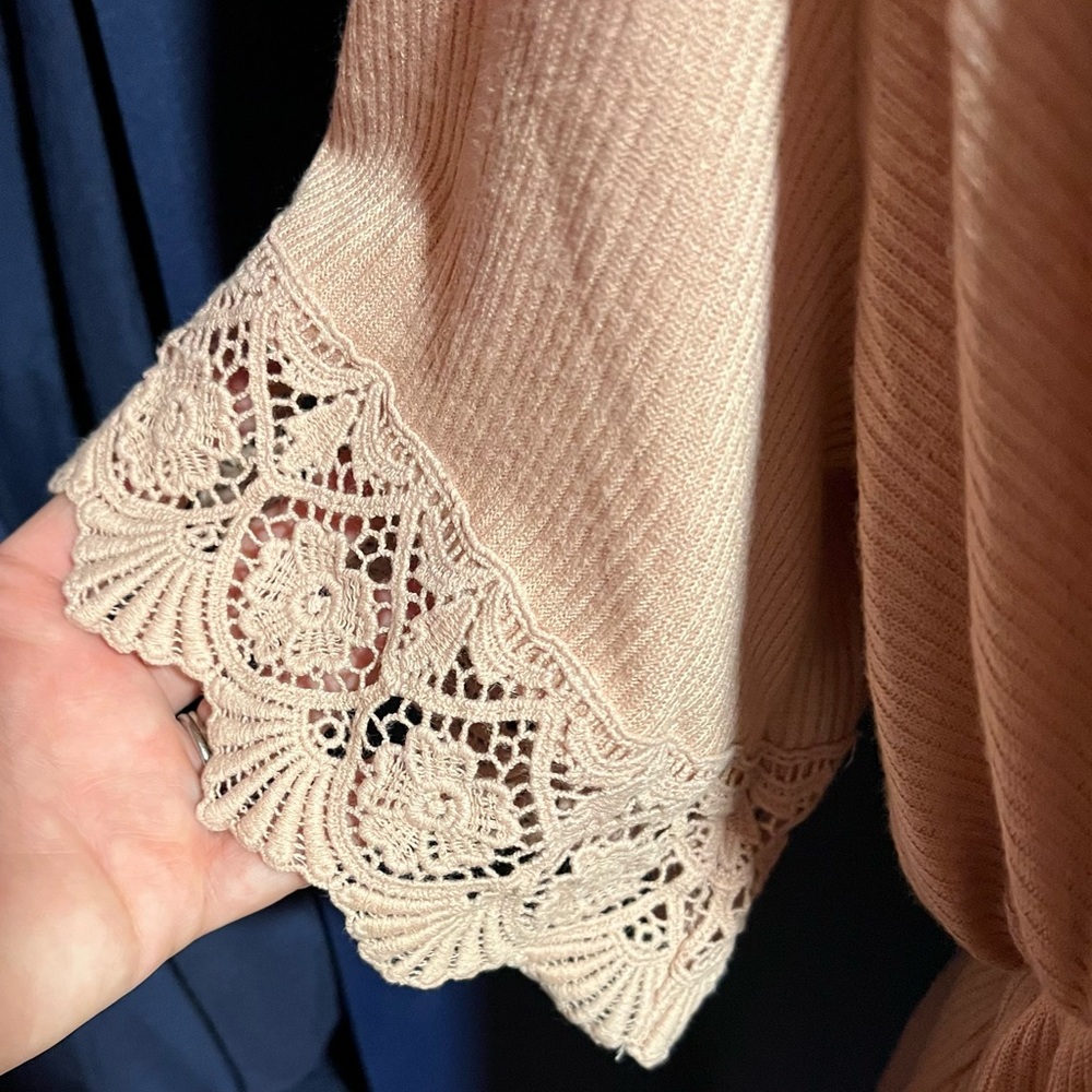 Elegant Lace Sleeve Women's Top in Peach - Picture 2 of 5